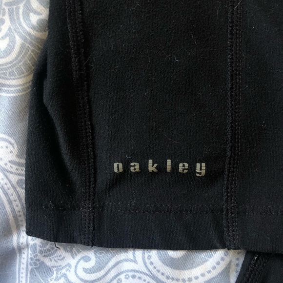 Oakley Capri leggings with Contrast Gray Trim - Picture 4 of 4